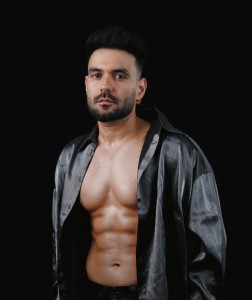 Vicky Dhillon
