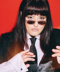 Lila Tirando a Violeta