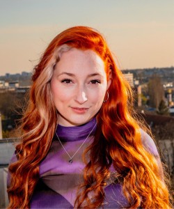 Julia Scheeser