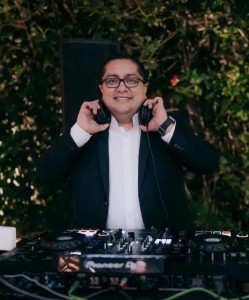 DJ Krlos Berrospi