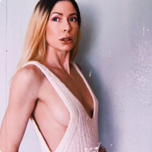 Taylr Renee
