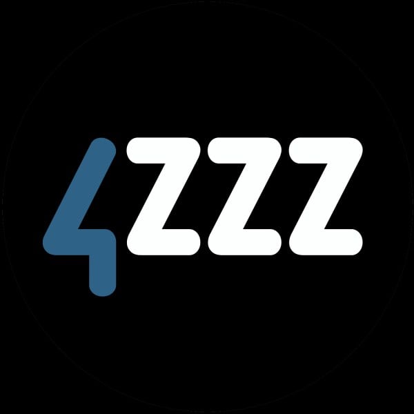 4ZZZ FM (4 Triple Z)