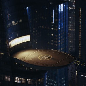 Người Im Lặng Gặp Người Hay Nói