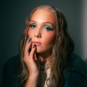 Aamun kuiskaus (Vain elämää kausi 16) by VIIVI