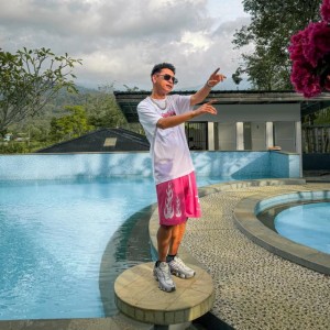 Curi Curi Pandang X Malu Malu Boy
