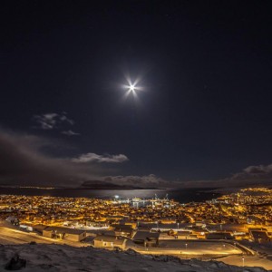 Heim Til Tín by David Davur