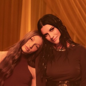 ESO Y MÁS by Laura Pausini & Yami Safdie