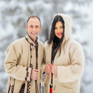 Ziua-i mare, seara-i sfântă by Ion Paladi