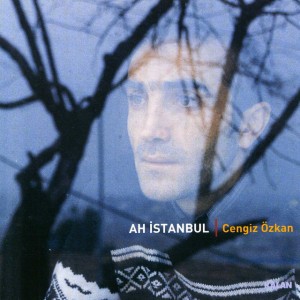 Bir Ay Dogar Ilk Aksamdan Geceden