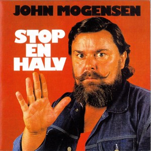 To mennesker på en strand