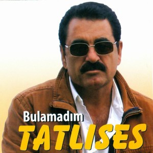 Eşarbini Yan Bağlama