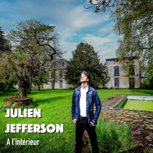 A l'intérieur by Julien Jefferson