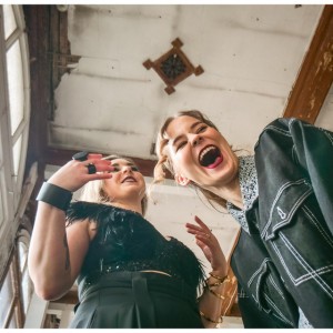 Rikšiem by Very Cool People & Paula Saija