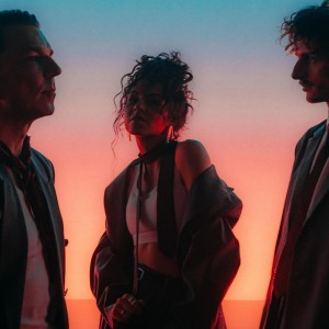 Te un tagad by Kautkaili