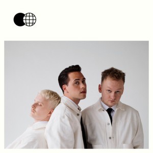 Valoa varten by KUUMAA