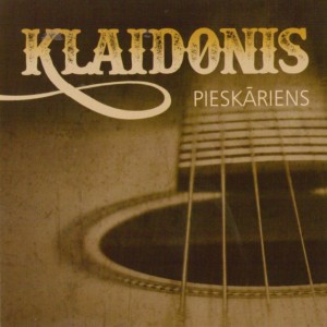 Es Ilgi Klusēju